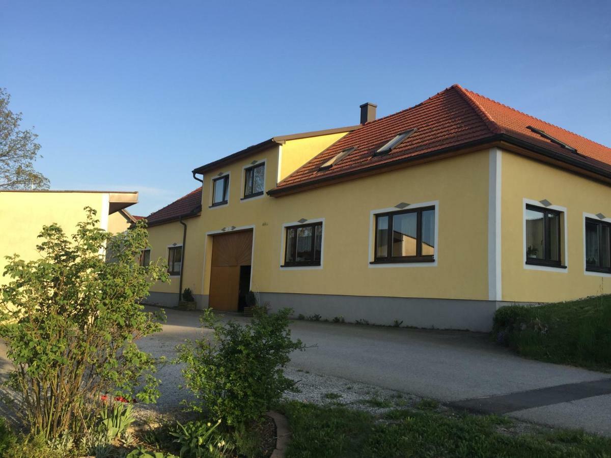 Amstetter'S Ferienwohnung Waldenstein  Экстерьер фото